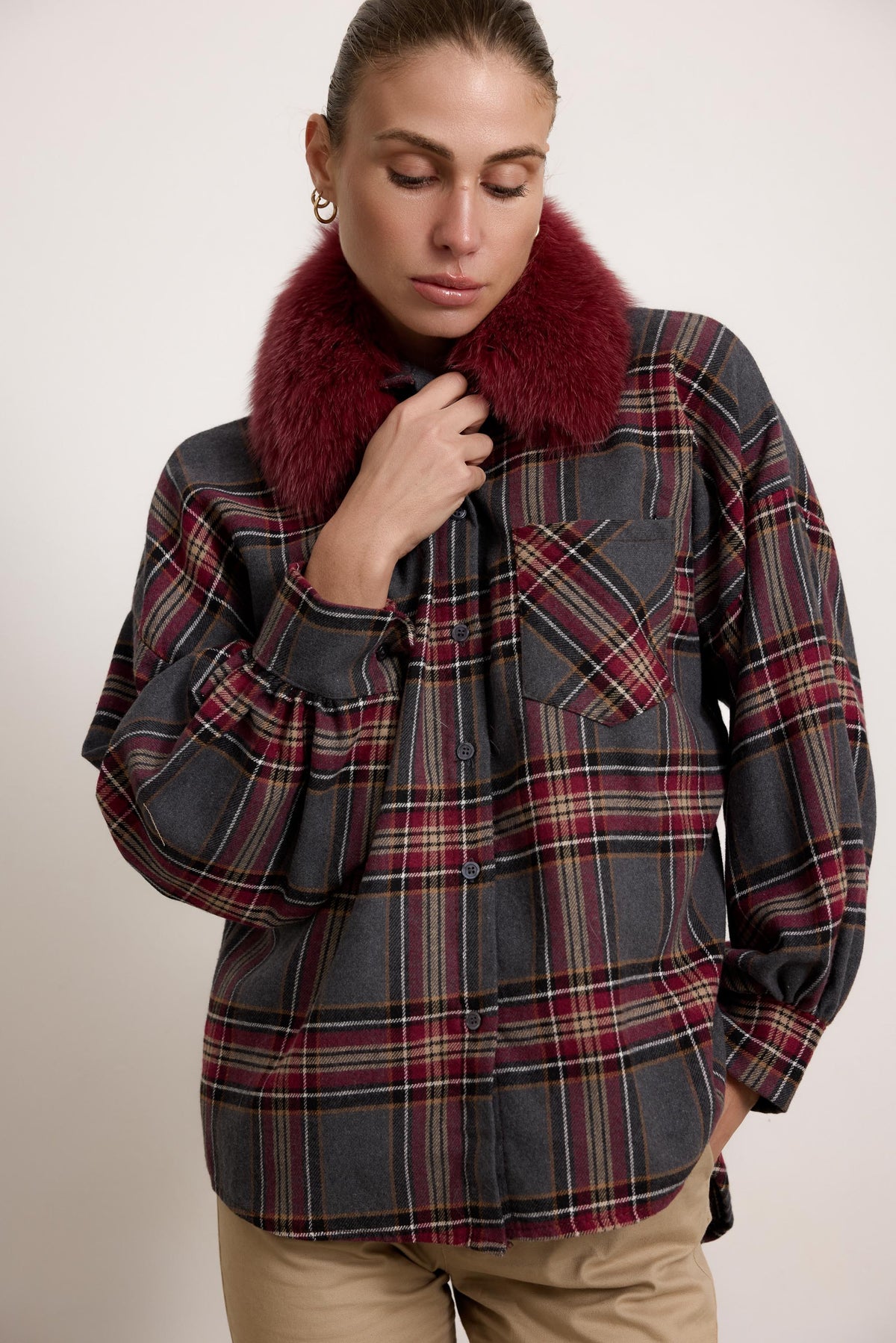 BELFAST - Camicia con colletto in pelliccia (Bordeaux)
