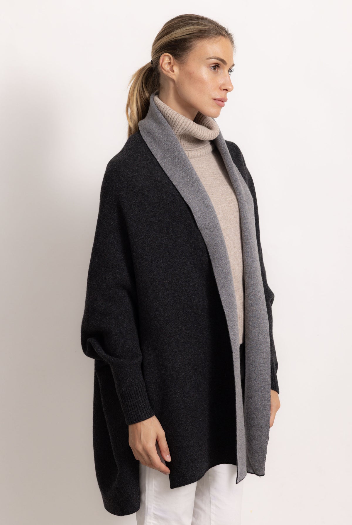 GINEVRA - Poncho con maniche (Antracite Scuro/Grigio Top)