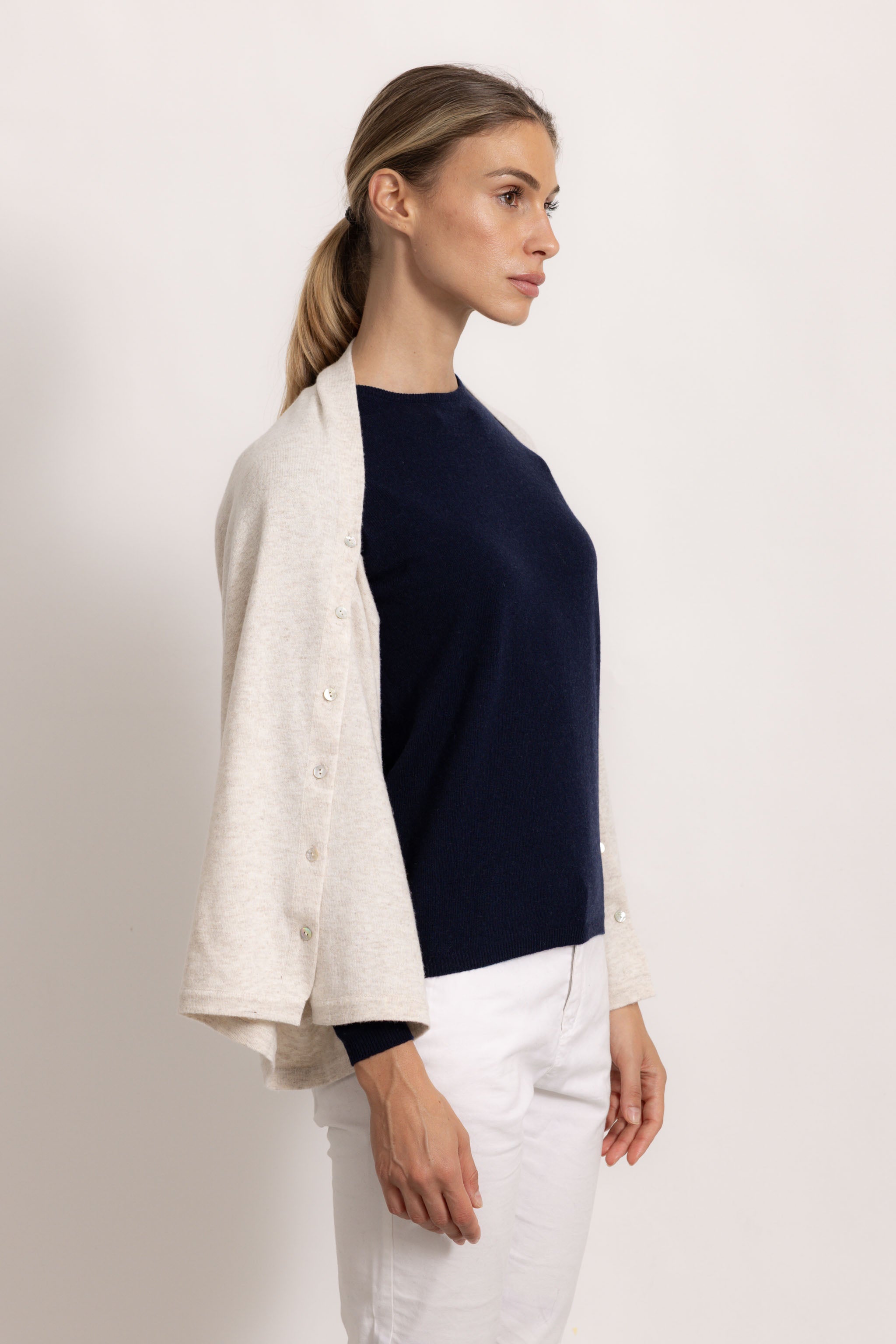 LAVINIA - Poncho con bottoni (Beige Chiaro)