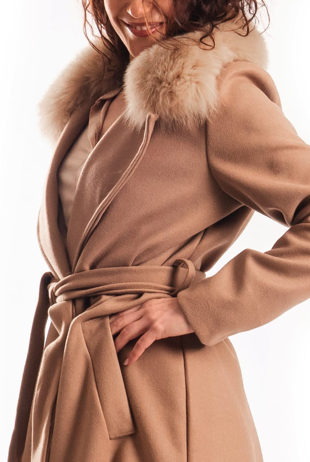 Cappotto con Cintura e Collo In Volpe Marrone - Elisabettapanerai