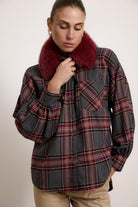 BELFAST - Camicia con colletto in pelliccia (Bordeaux)