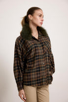 BELFAST - Camicia con colletto in pelliccia (Verde)