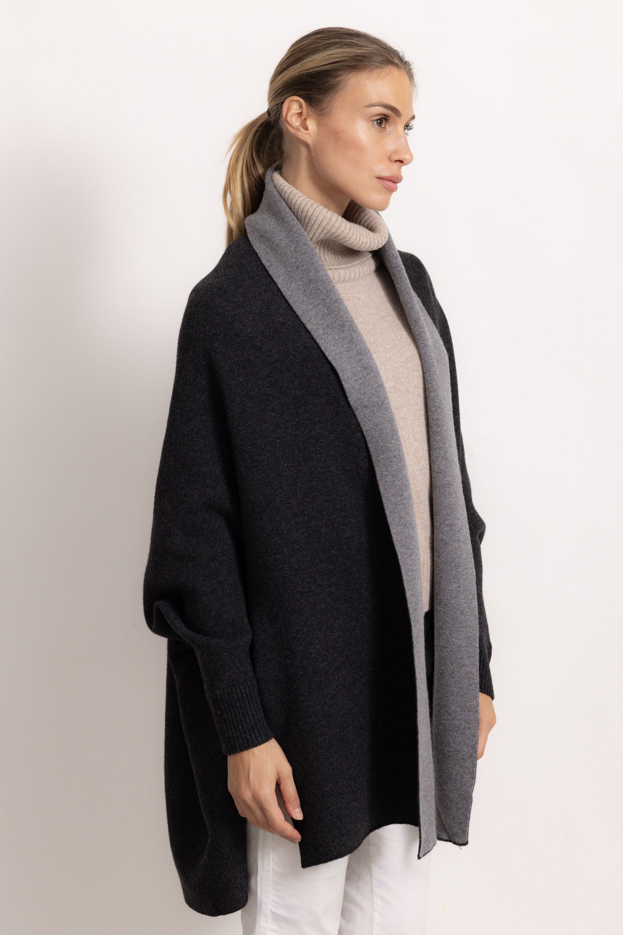 GINEVRA - Poncho con maniche (Antracite Scuro/Grigio Top)
