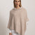 LAVINIA - Poncho con bottoni, indossato avvolto (Beige Medio)